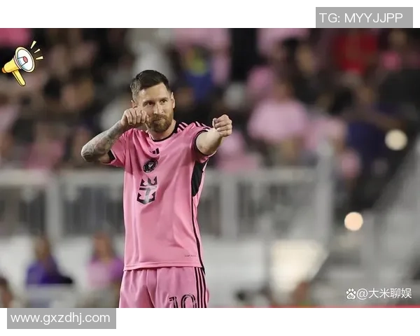 各身高足球明星的传奇故事与成就解析